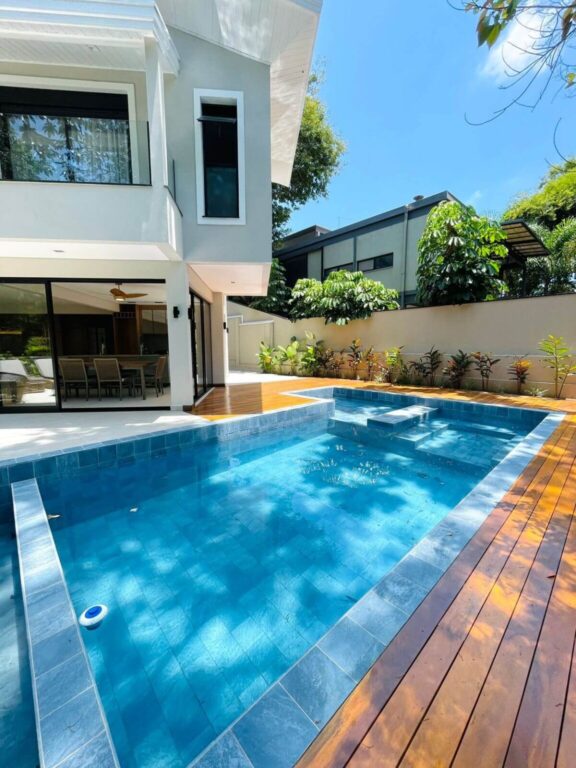 linda casa colinas do paratehy urbanova