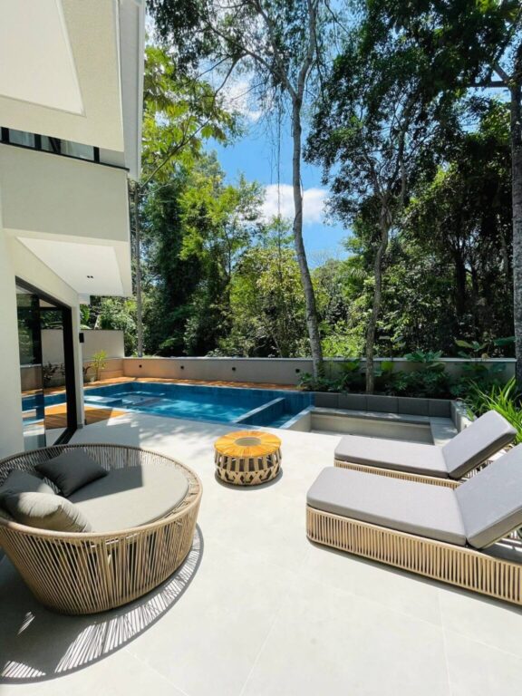 linda casa colinas do paratehy urbanova