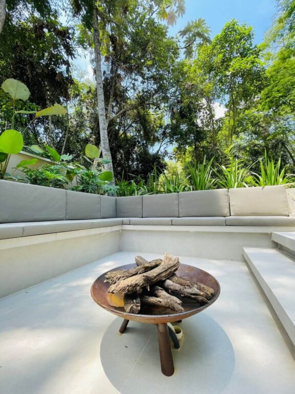 linda casa colinas do paratehy urbanova